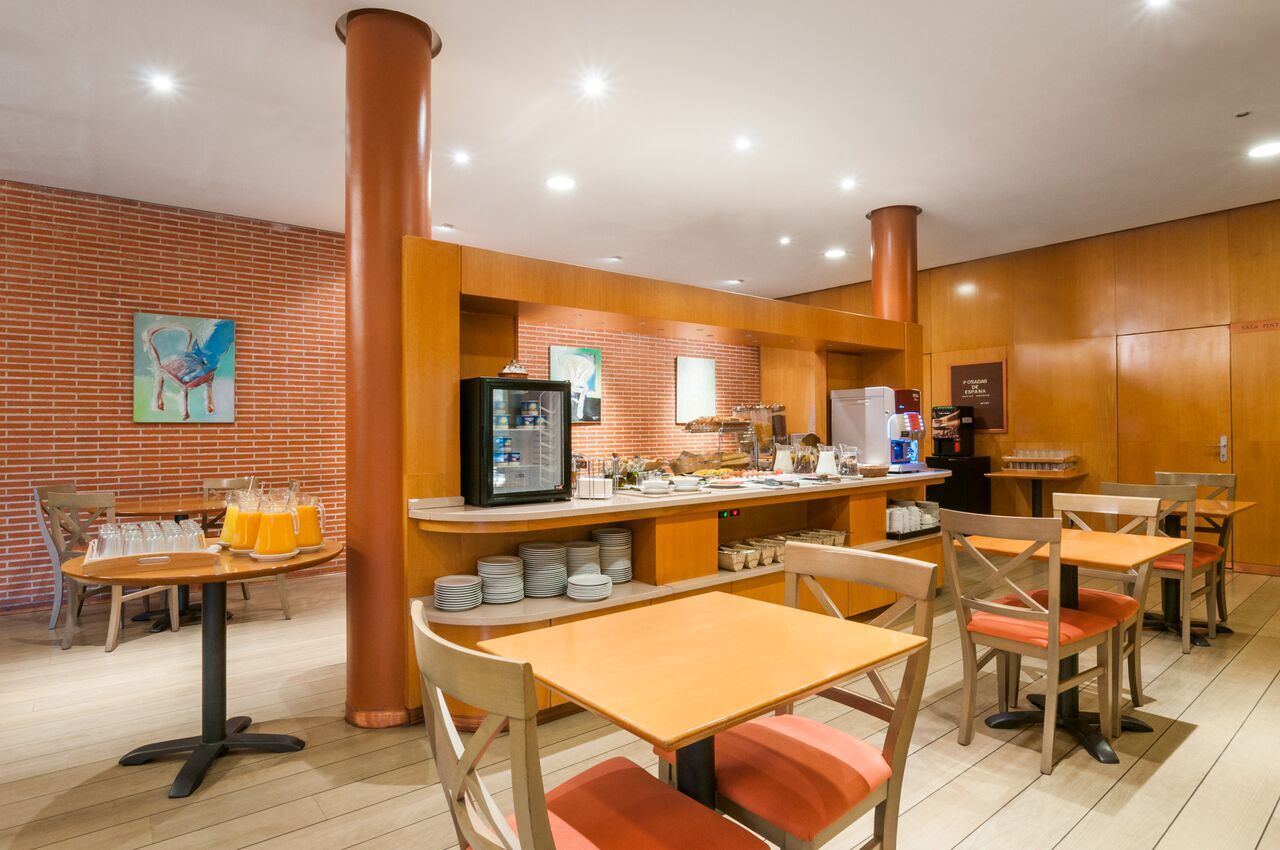 Posadas De Espana Pinto Extérieur photo